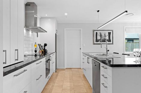 Photo of property in 4 Warrington Court, Carterton, 5713