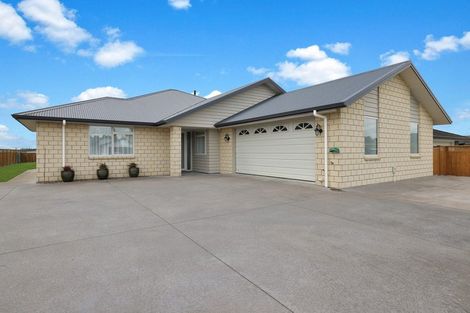 Photo of property in 15 Oak Ridge Drive, Te Awamutu, 3800