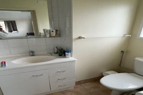 Photo of property in 1/16 Trafalgar Road, Milford, Auckland, 0620