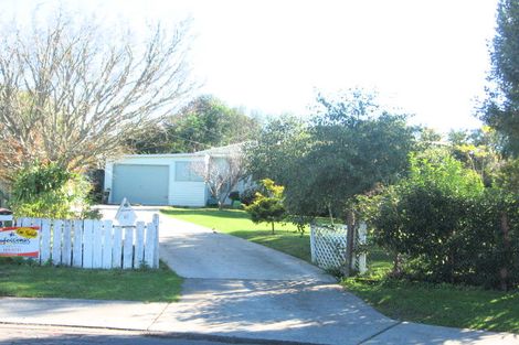 Photo of property in 13 Surrey Street, Manurewa, Auckland, 2102