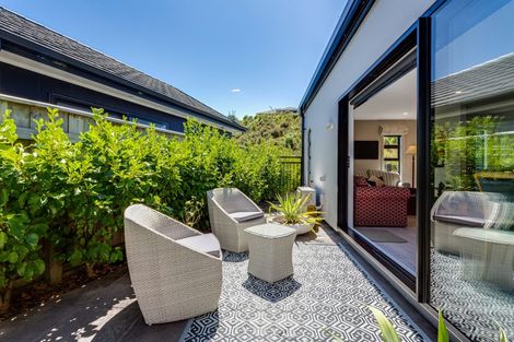 Photo of property in 41b Queen Charlotte Drive, Aotea, Porirua, 5024