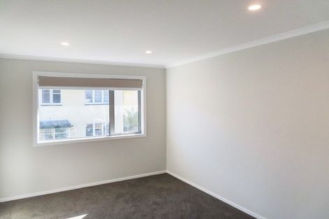 Photo of property in 5 John Reynolds Square, Hutt Central, Lower Hutt, 5010