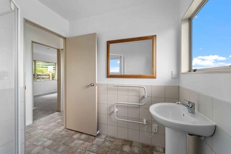 Photo of property in 1/38 Donovan Avenue, Massey, Auckland, 0614