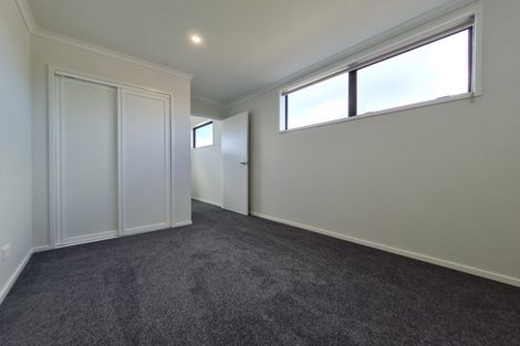 Photo of property in 8/5 Peachgrove Road, Te Atatu Peninsula, Auckland, 0610