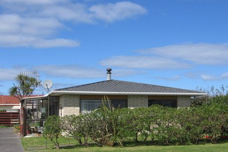 Photo of property in 38d Thomas Place, Foxton Beach, Foxton, 4815
