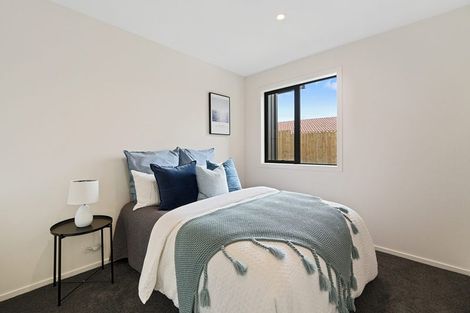 Photo of property in 2/19 Trias Road, Totara Vale, Auckland, 0629