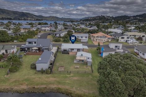 Photo of property in 28 Cory Wright Drive, Tairua, 3508