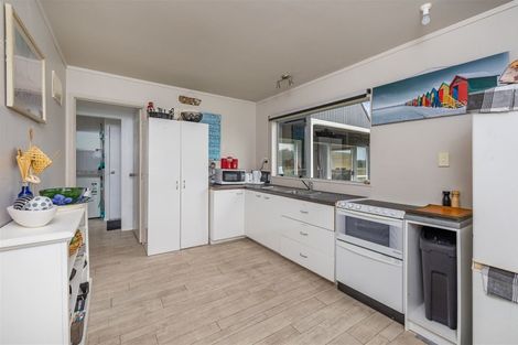 Photo of property in 847 Whangaruru North Road, Whangaruru, Russell, 0184