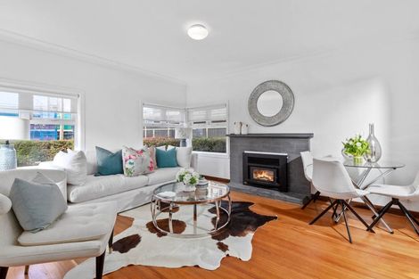 Photo of property in 1/30 Ngataringa Road, Devonport, Auckland, 0624