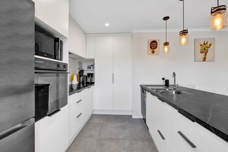 Photo of property in 202 Turuturu Road, Hawera, 4674