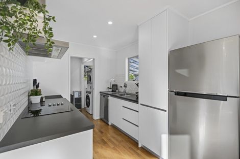 Photo of property in 21 Heaphy Street, Westown, New Plymouth, 4310