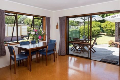 Photo of property in 15 Jade Avenue, Pakuranga Heights, Auckland, 2010