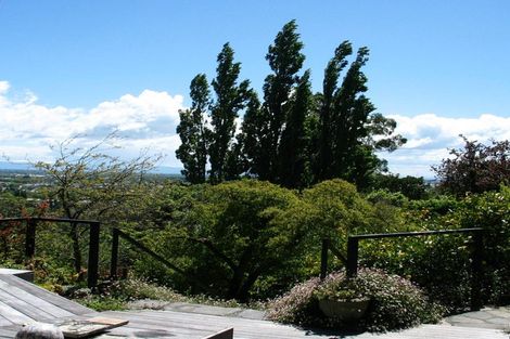 Photo of property in 16 Sherwood Lane, Cashmere, Christchurch, 8022