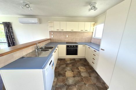 Photo of property in 1/33 Hale Crescent, Bayview, Auckland, 0629