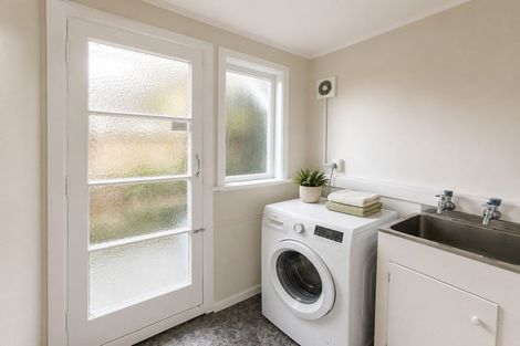 Photo of property in 26 Ray Small Drive, Papakura, 2110