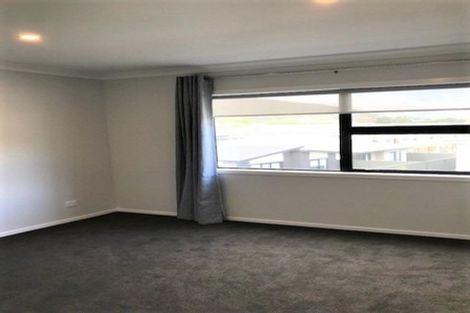 Photo of property in 19 Karearea Avenue, Kenepuru, Porirua, 5022