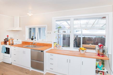 Photo of property in 143 Harris Street, Inner Kaiti, Gisborne, 4010