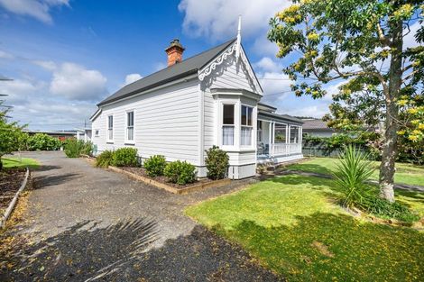 Photo of property in 6 Shortland Street, Regent, Whangarei, 0112