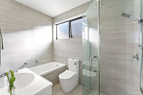 Photo of property in 12a Crows Road, Swanson, Auckland, 0614