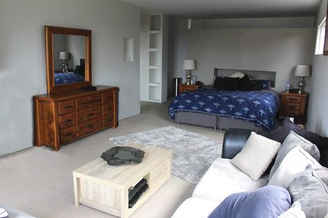 Photo of property in 30 Chatswood Grove, Chatswood, Auckland, 0626