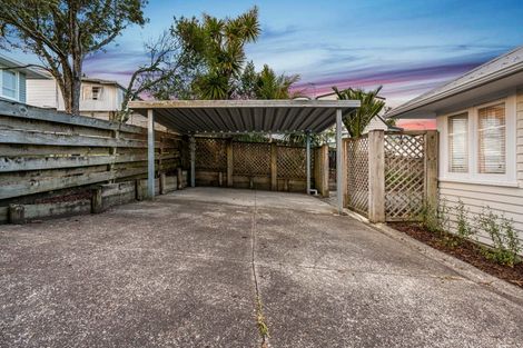 Photo of property in 243a Glengarry Road, Glen Eden, Auckland, 0602