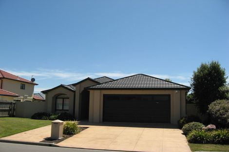 Photo of property in 6 Henridge Place, Avonhead, Christchurch, 8042