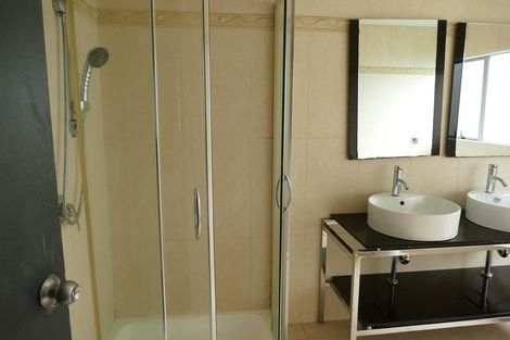 Photo of property in 455 Old Te Atatu Road, Te Atatu Peninsula, Auckland, 0610