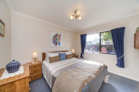 Photo of property in 12a Fraser Court, Roslyn, Palmerston North, 4414