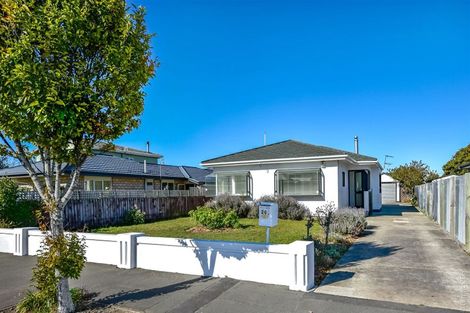 Photo of property in 266 Wainoni Road, Avondale, Christchurch, 8061