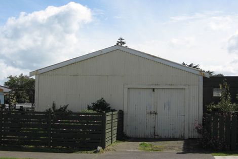 Photo of property in 23 Morgan Street, Castlecliff, Whanganui, 4501