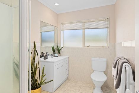 Photo of property in 14a Edward Avenue, Orewa, 0931