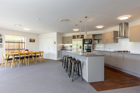 Photo of property in 27 Glentui Place, Waikawa, Picton, 7220