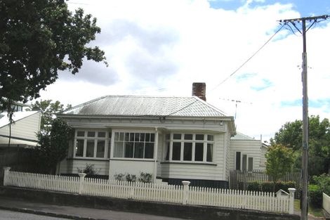 Photo of property in 79 Hinemoa Street, Birkenhead, Auckland, 0626