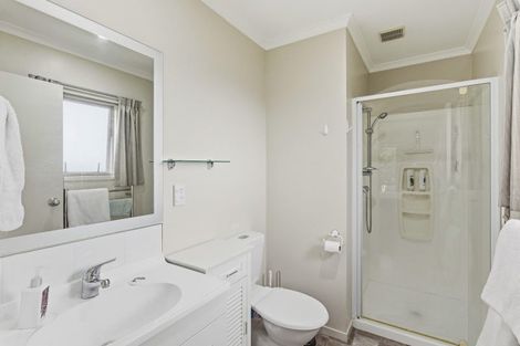 Photo of property in 63 Weraroa Road, Levin, 5510