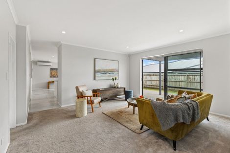 Photo of property in 30 Tyler Davies Drive, Red Beach, 0932