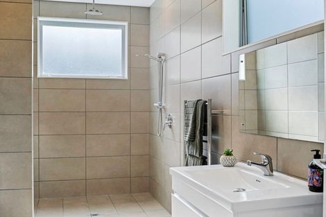 Photo of property in 21 Vernon Road, Minden, Tauranga, 3171