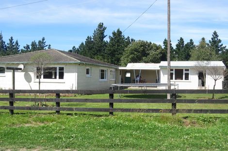 Photo of property in 420 Dunrobin Road, Fuchsia Creek, Oamaru, 9491