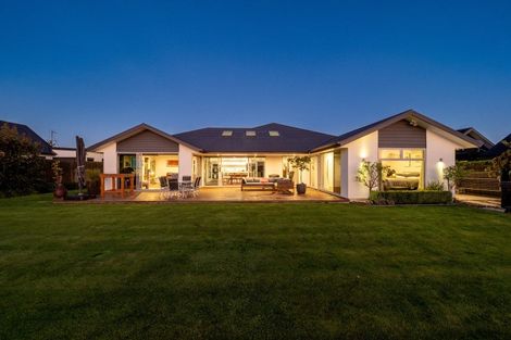 Photo of property in 13 Waterton Point, Huntingdon, Ashburton, 7774