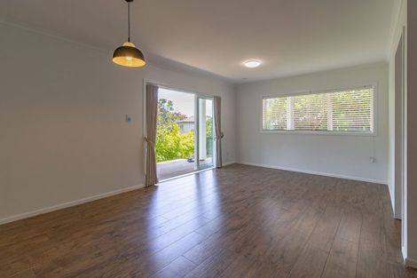 Photo of property in 27 Ian Marwick Place, Birkenhead, Auckland, 0626