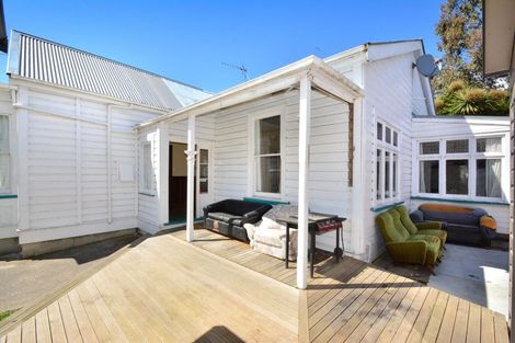 Photo of property in 122 Harbour Terrace, North Dunedin, Dunedin, 9016