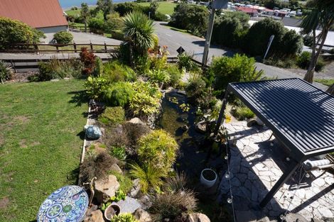 Photo of property in 18 Haywards Lane, Duvauchelle, 7581