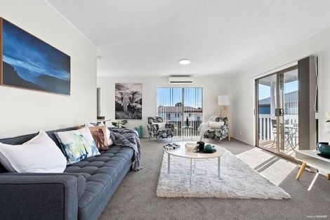 Photo of property in 37 Aberfeldy Avenue, Highland Park, Auckland, 2010