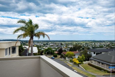 Photo of property in 84 Churchill Drive, Taradale, Napier, 4112