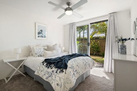 Photo of property in 1/598 Beach Road, Rothesay Bay, Auckland, 0630