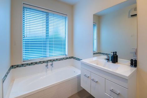 Photo of property in 2 Levinge Lane, Hillmorton, Christchurch, 8024