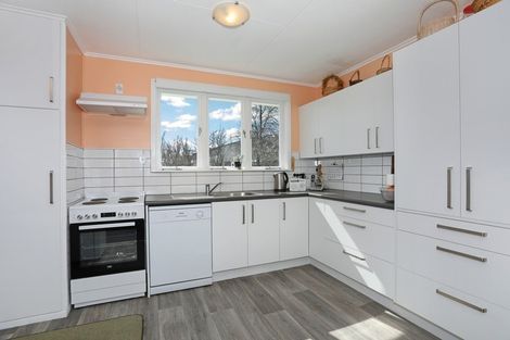 Photo of property in 1 Oaklea Avenue, Marton, 4710