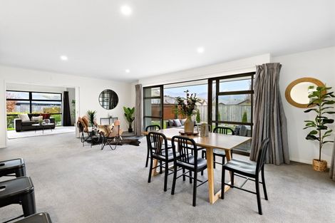 Photo of property in 4 Cone Peak Close, Lake Hayes, Queenstown, 9304
