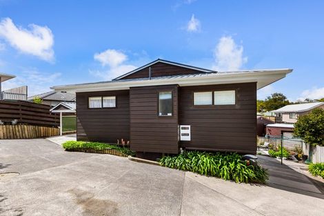 Photo of property in 2/17 Duncan Avenue, Te Atatu South, Auckland, 0610