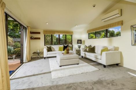 Photo of property in 9a Hanlon Crescent, Narrow Neck, Auckland, 0624