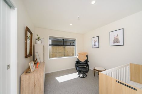 Photo of property in 48 Vaucluse Heights, Fitzherbert, Palmerston North, 4410